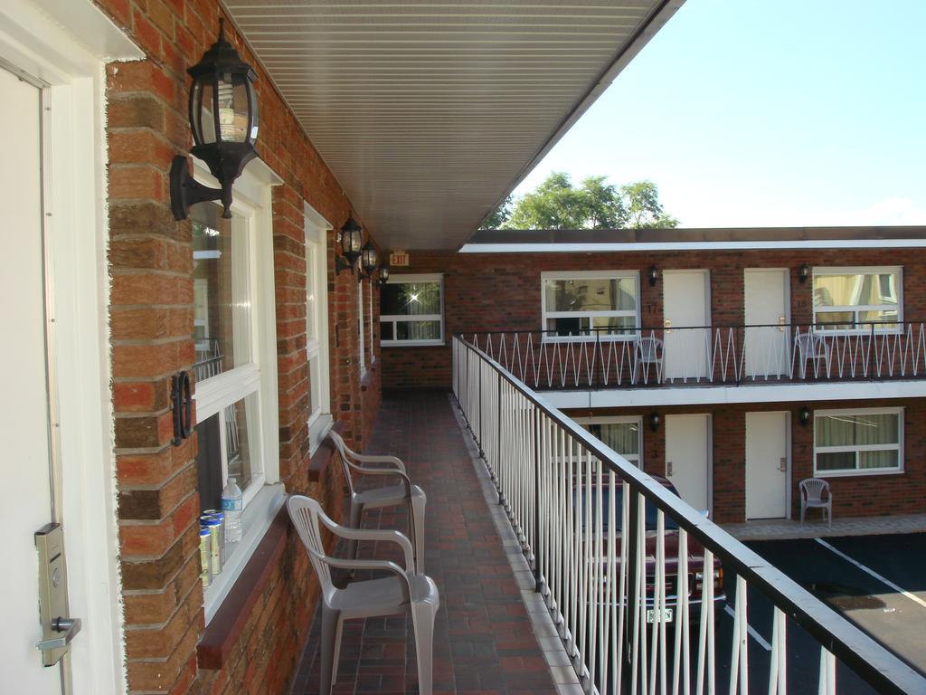 Americas Best Inn And Suites Niagara Falls Niagara Falls
