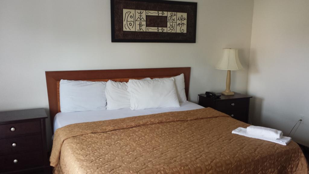 Americas Best Inn And Suites Niagara Falls 2*