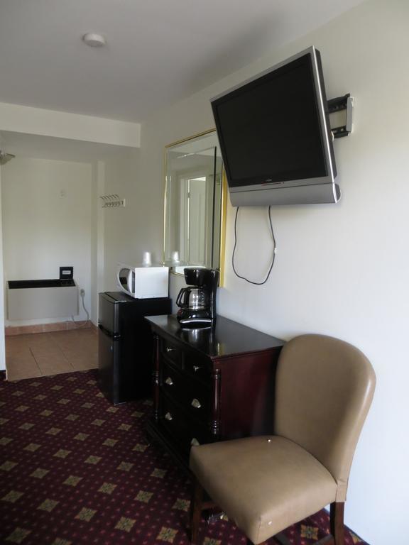 Americas Best Inn And Suites Niagara Falls Niagara Falls